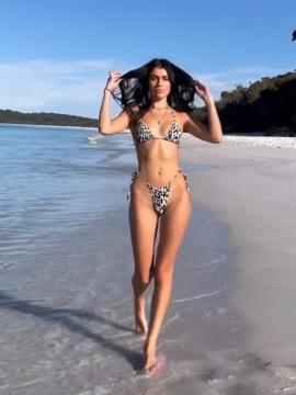 OnlyFans - BIKINI GIRLS 👧 😍 Scene 15621 — photo 8 of 20