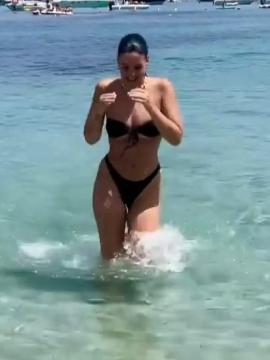 OnlyFans - BIKINI GIRLS 👧 😍 Scene 15898 — photo 8 of 20