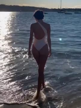OnlyFans - BIKINI GIRLS 👧 😍 Scene 15944
