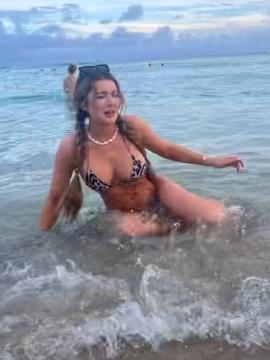 OnlyFans - BIKINI GIRLS 👧 😍 Scene 15981 — photo 15 of 20