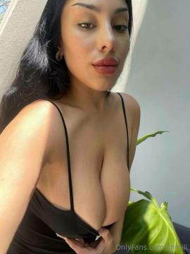 OnlyFans - Mili / @immili Scene 16