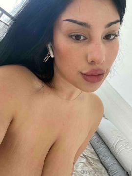 OnlyFans - Mili / @immili Scene 16 — photo 15 of 20