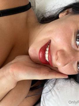 OnlyFans - Mili / @immili Scene 18 — photo 16 of 20