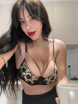 OnlyFans - Mili / @immili Scene 21 — photo 8 of 20