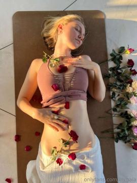 OnlyFans - Lily /  @lilygaia Scene 6 — photo 5 of 20