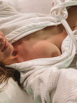 OnlyFans - Lily /  @lilygaia Scene 16 — photo 5 of 20