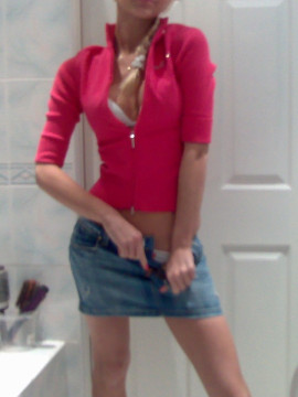 Skinny teen posing naked  — photo 15 of 15