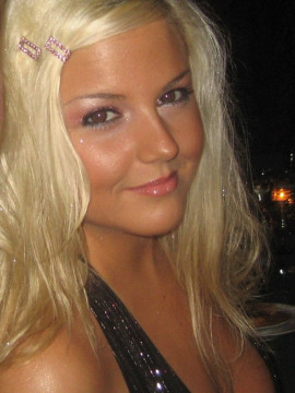 Sexy blonde pics — photo 3 of 15