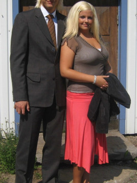 Sexy blonde pics — photo 9 of 15