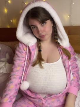 OnlyFans - 🥵🥵 shy aka lia / @shyangel0 🥵🥵 Scene 8 — photo 4 of 20