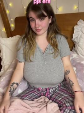 OnlyFans - 🥵🥵 shy aka lia / @shyangel0 🥵🥵 Scene 9