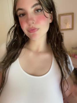 OnlyFans - 🥵🥵 shy aka lia / @shyangel0 🥵🥵 Scene 20 — photo 17 of 20