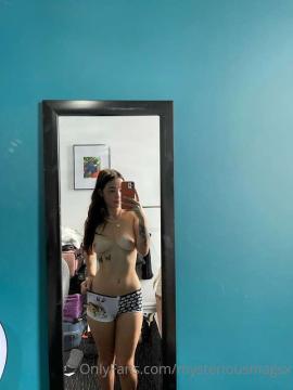 OnlyFans - Cheekymz / @cheekymz Scene 6 — photo 7 of 20