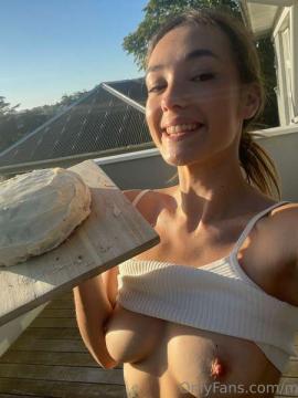 OnlyFans - Cheekymz / @cheekymz Scene 14 — photo 14 of 20