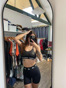 OnlyFans - Cheekymz / @cheekymz Scene 30 — photo 11 of 20