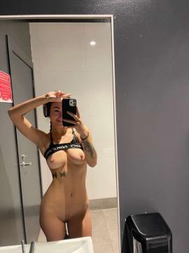 OnlyFans - Cheekymz / @cheekymz Scene 39 — photo 12 of 20