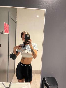 OnlyFans - Cheekymz / @cheekymz Scene 39 — photo 17 of 20