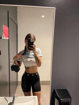 OnlyFans - Cheekymz / @cheekymz Scene 39 — photo 19 of 20