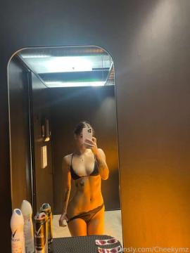 OnlyFans - Cheekymz / @cheekymz Scene 59 — photo 8 of 20