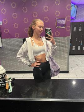 OnlyFans - Makayla /  @makaylaj1998 Scene 3 — photo 8 of 20