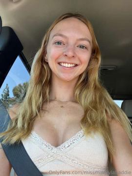 OnlyFans - Makayla /  @makaylaj1998 Scene 13 — photo 8 of 20