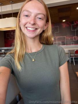 OnlyFans - Makayla /  @makaylaj1998 Scene 16 — photo 3 of 20