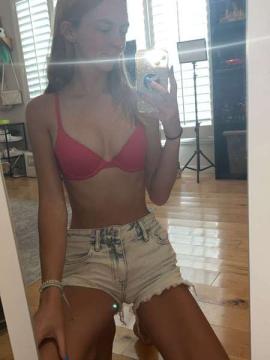 OnlyFans - Makayla /  @makaylaj1998 Scene 16 — photo 18 of 20