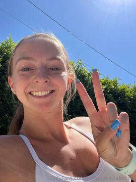 OnlyFans - Makayla /  @makaylaj1998 Scene 17 — photo 9 of 20