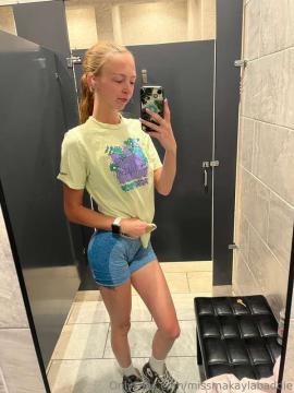 OnlyFans - Makayla /  @makaylaj1998 Scene 23 — photo 1 of 20