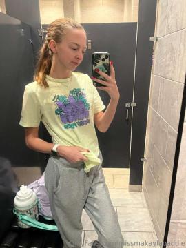 OnlyFans - Makayla /  @makaylaj1998 Scene 26