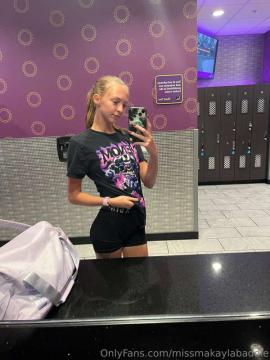 OnlyFans - Makayla /  @makaylaj1998 Scene 31 — photo 19 of 20