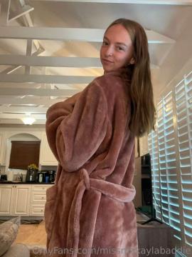 OnlyFans - Makayla /  @makaylaj1998 Scene 35 — photo 18 of 20