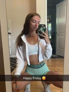OnlyFans - Makayla /  @makaylaj1998 Scene 38 — photo 10 of 20