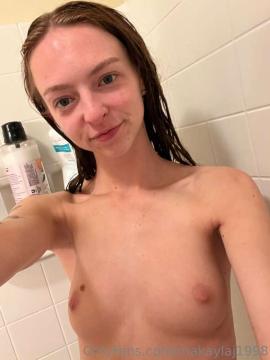 OnlyFans - Makayla /  @makaylaj1998 Scene 64 — photo 16 of 20