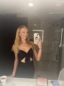 OnlyFans - Makayla /  @makaylaj1998 Scene 72 — photo 2 of 20