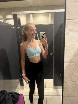 OnlyFans - Makayla /  @makaylaj1998 Scene 74 — photo 19 of 20