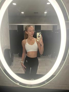 OnlyFans - Makayla /  @makaylaj1998 Scene 79 — photo 9 of 20