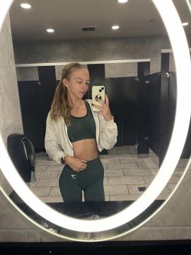 OnlyFans - Makayla /  @makaylaj1998 Scene 84 — photo 13 of 20