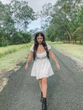 OnlyFans - Kiki / @kikiii.isabella Scene 3 — photo 6 of 20