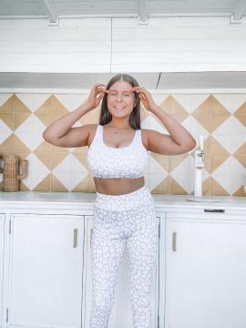 OnlyFans - Kiki / @kikiii.isabella Scene 7 — photo 8 of 20