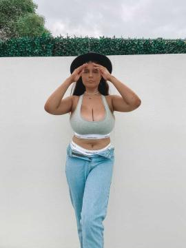 OnlyFans - Kiki / @kikiii.isabella Scene 15 — photo 9 of 20