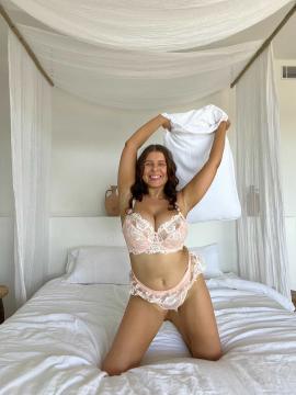 OnlyFans - Kiki / @kikiii.isabella Scene 22 — photo 16 of 20