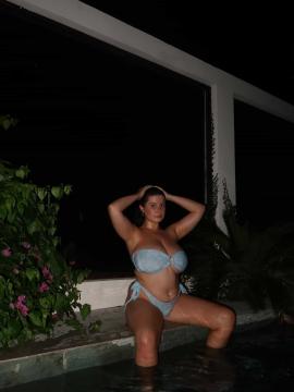 OnlyFans - Kiki / @kikiii.isabella Scene 24 — photo 17 of 20