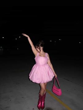 OnlyFans - Kiki / @kikiii.isabella Scene 25 — photo 16 of 20