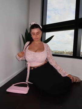 OnlyFans - Kiki / @kikiii.isabella Scene 25 — photo 18 of 20