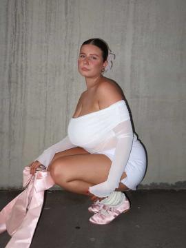 OnlyFans - Kiki / @kikiii.isabella Scene 31 — photo 1 of 20
