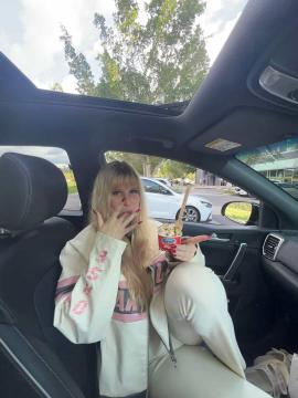 OnlyFans - Kiki / @kikiii.isabella Scene 33 — photo 15 of 20