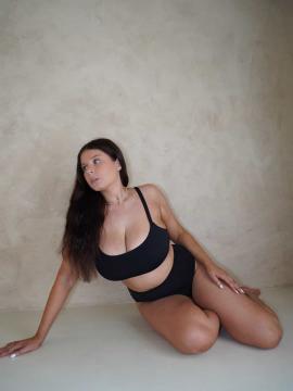 OnlyFans - Kiki / @kikiii.isabella Scene 37 — photo 17 of 20