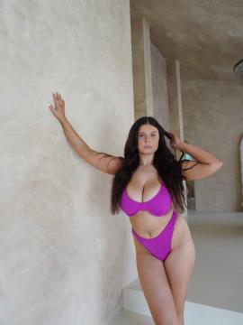 OnlyFans - Kiki / @kikiii.isabella Scene 40 — photo 15 of 20