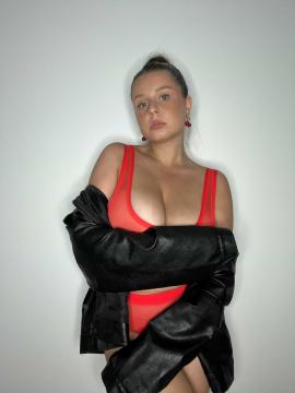 OnlyFans - Kiki / @kikiii.isabella Scene 46 — photo 8 of 20